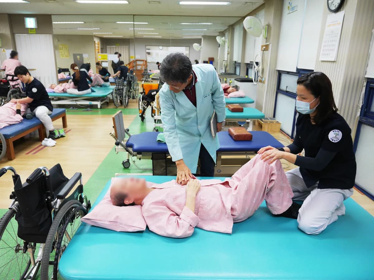 재단법인 자연재단 더필잎요양병원 이미지 2