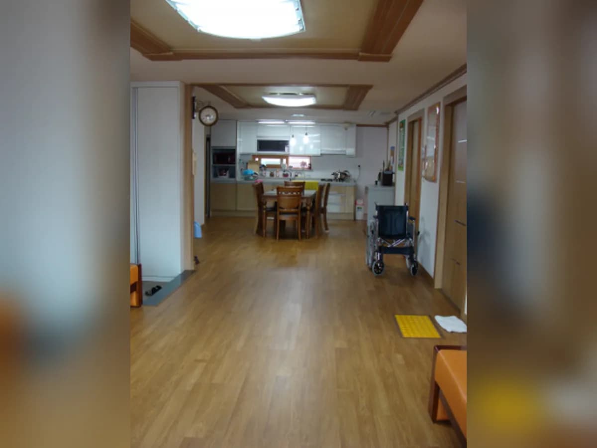 청남노인요양공동생활가정 이미지 5