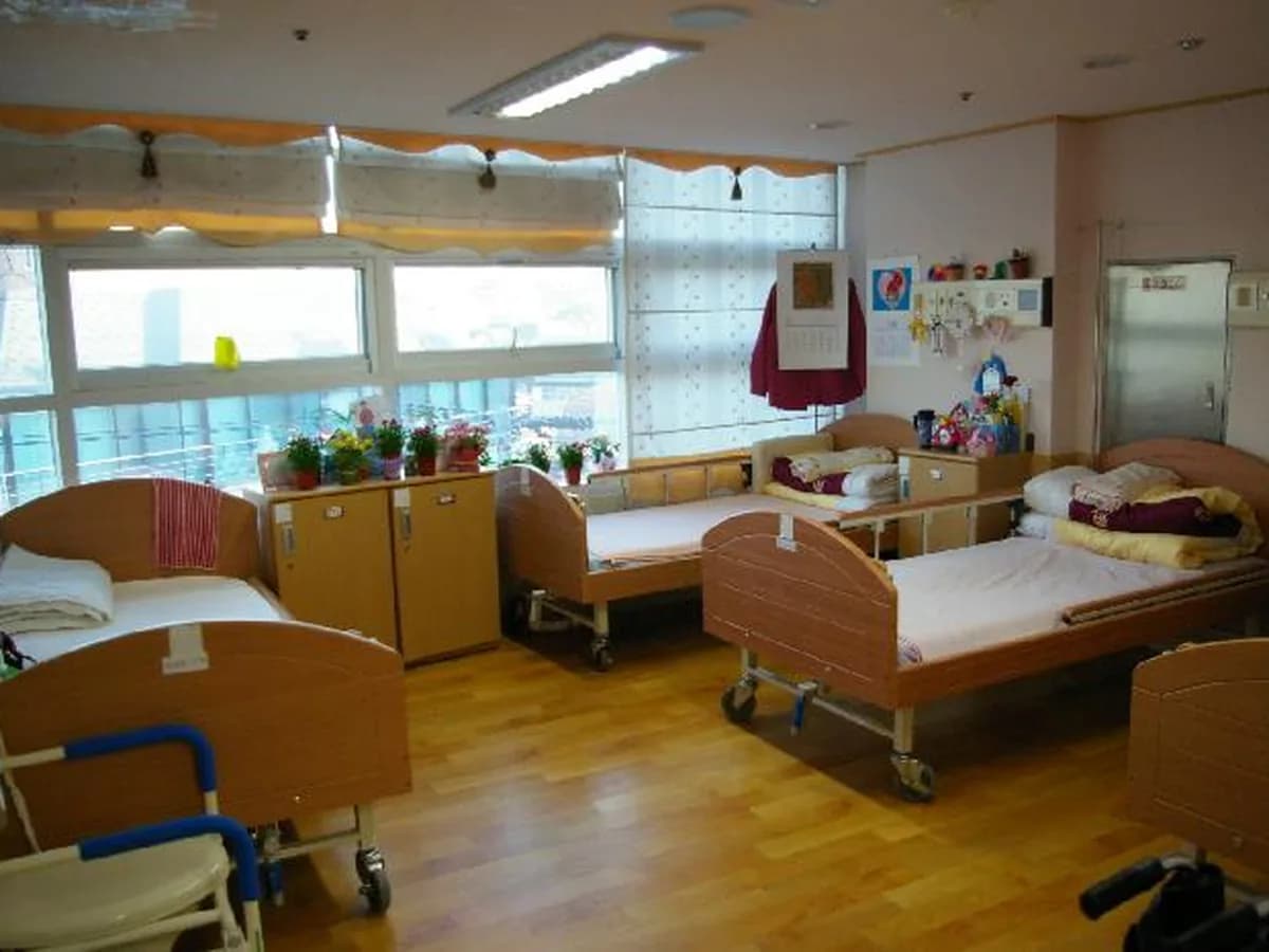 강남구립 논현요양센터 이미지 6