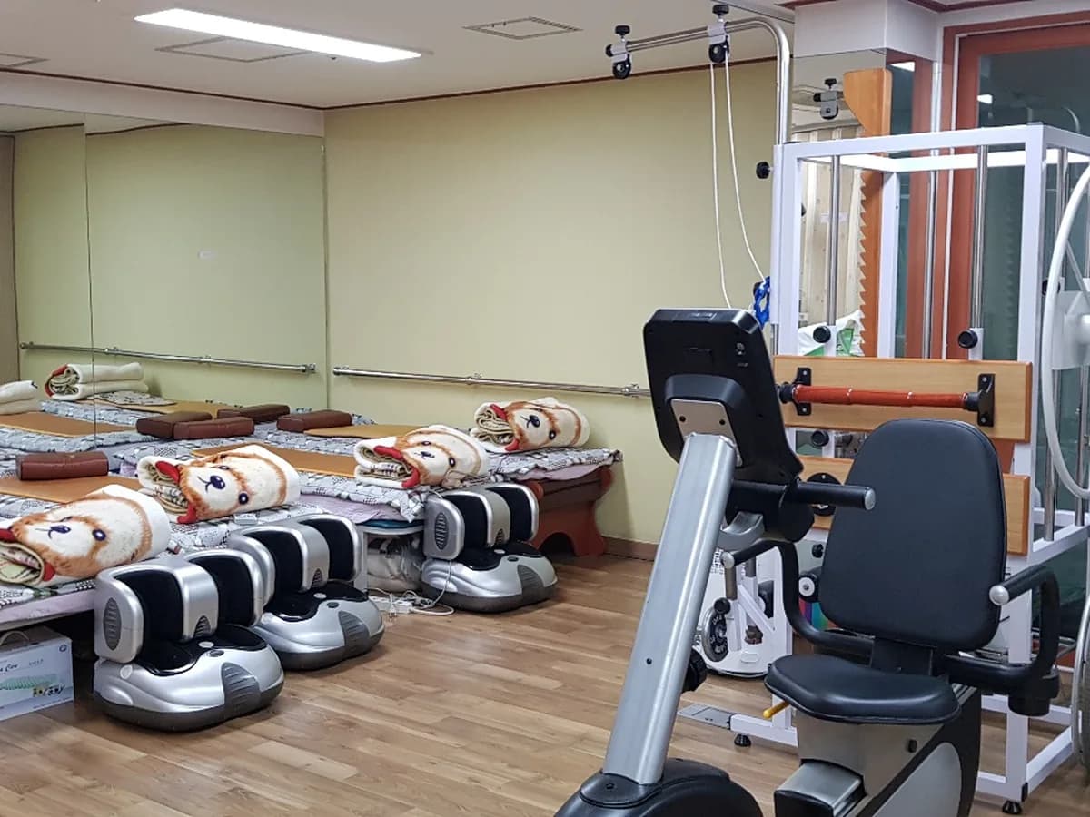 청록만덕실버센터 이미지 2