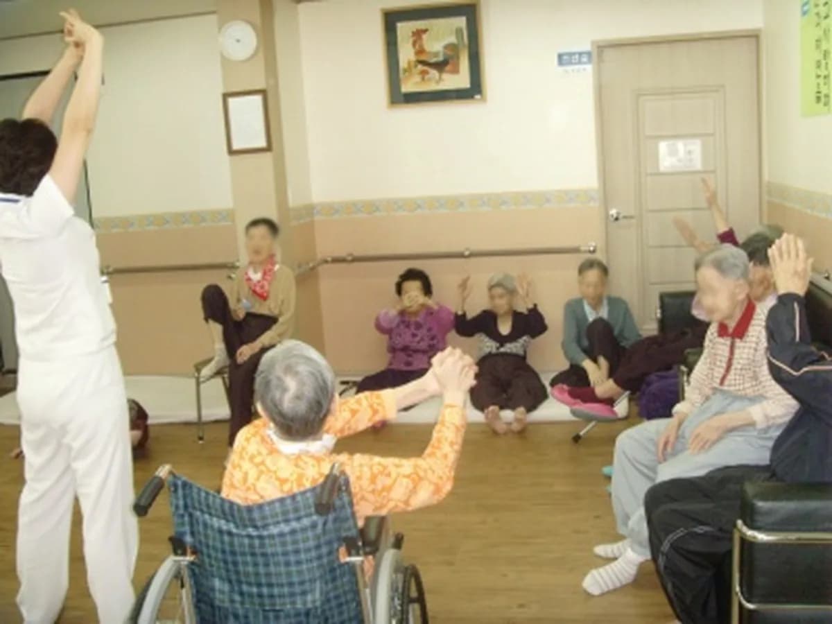 송암노인요양원 이미지 3