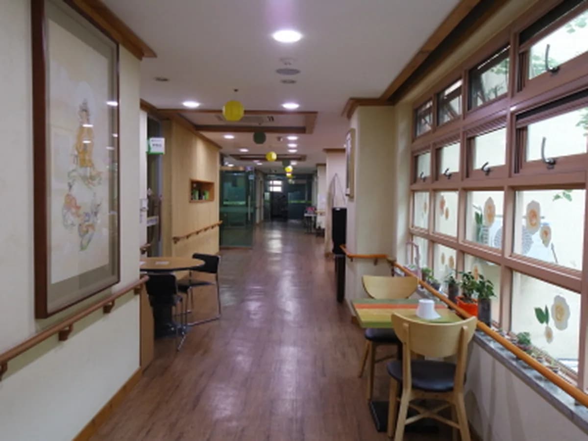 무량수전 노인전문요양원 이미지 6