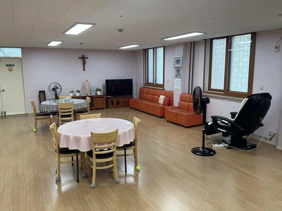 섭리노인요양공동생활가정 이미지 3
