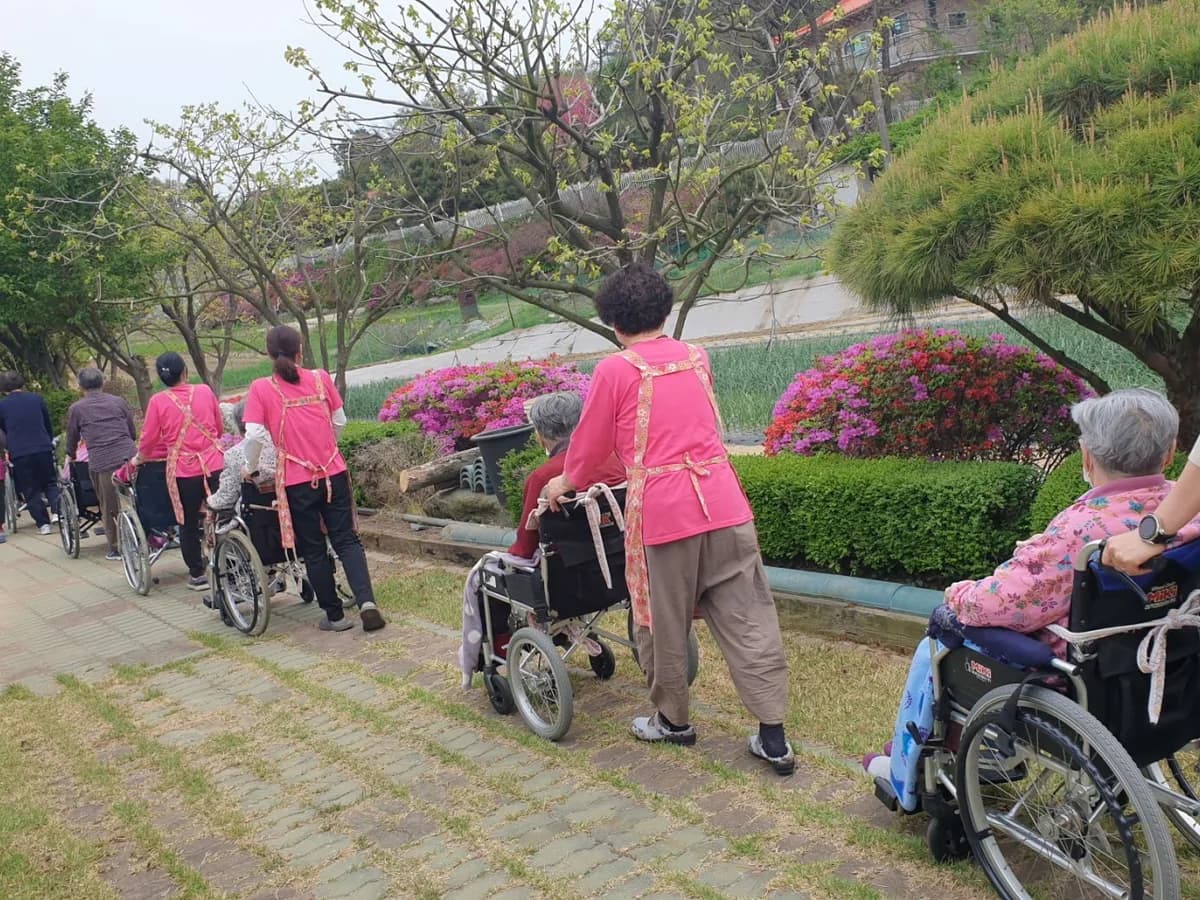 햇살실버타운 이미지 5