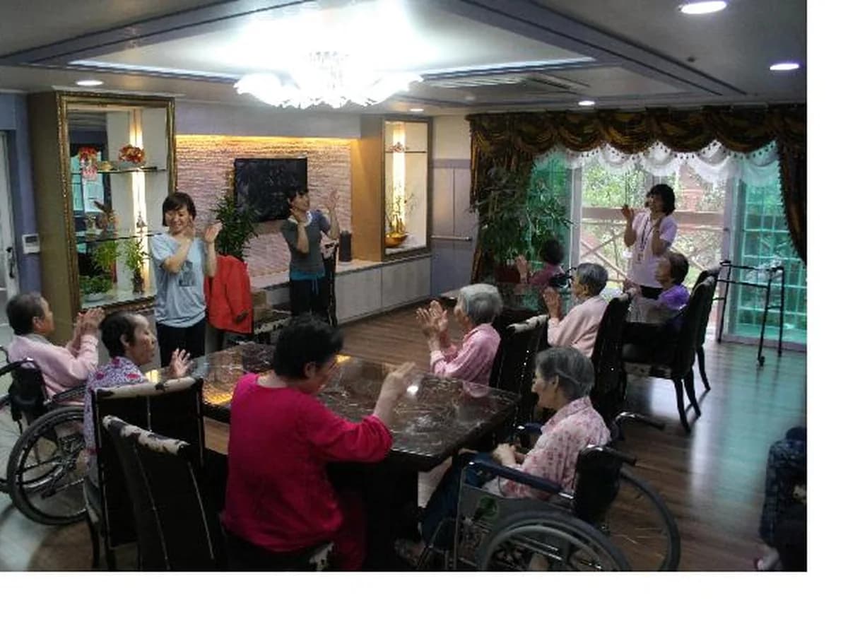 아가페실버센터 이미지 8