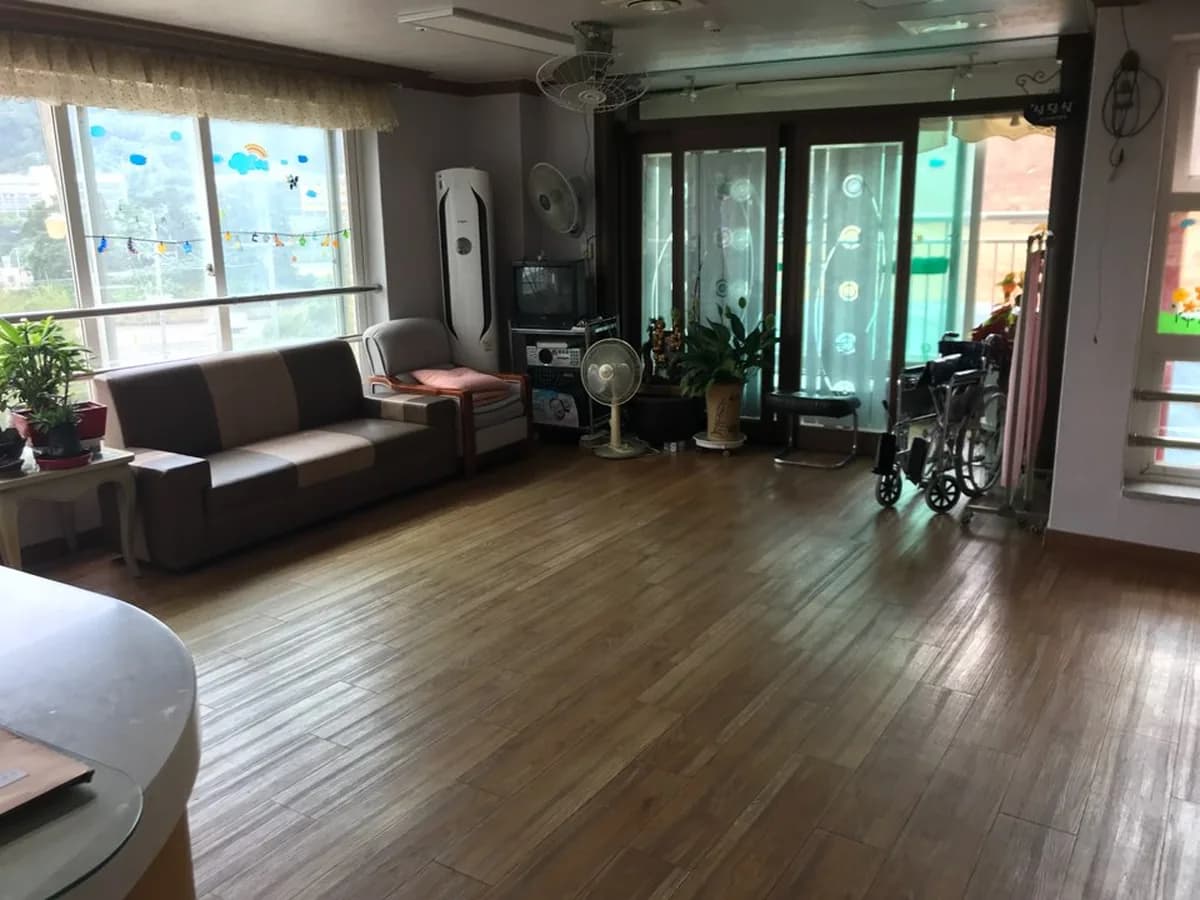 효사랑고향의집 이미지 8