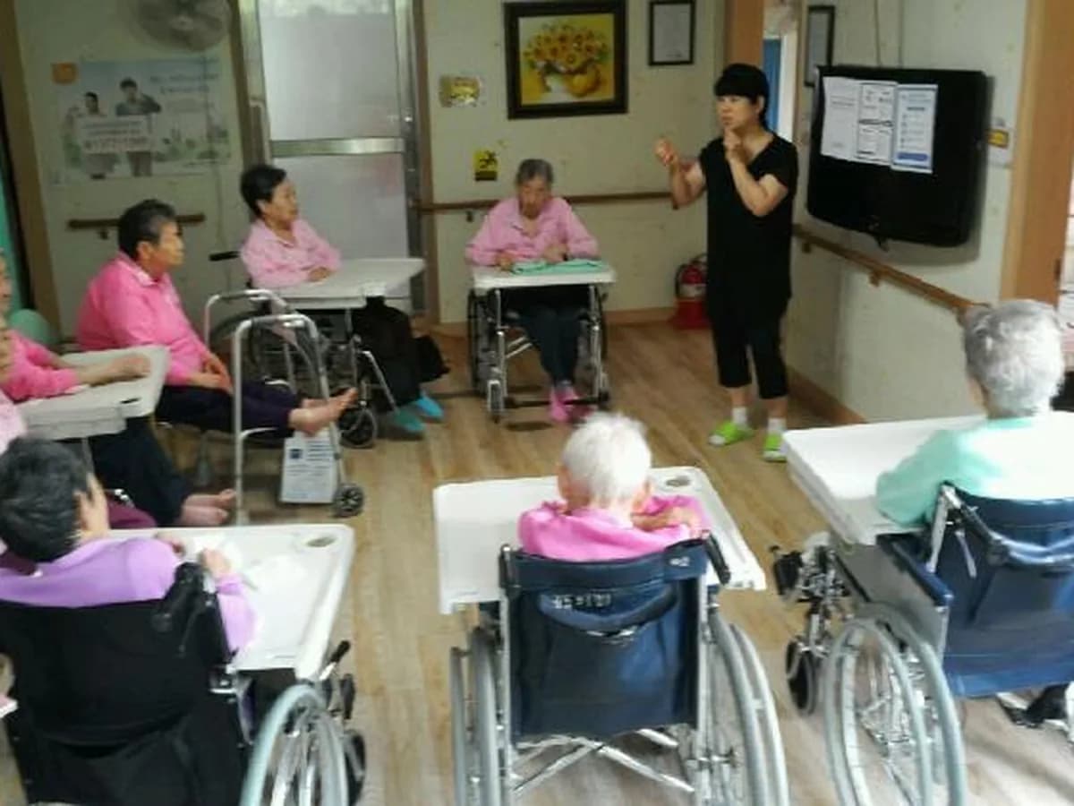 나눔의샘평안노인요양공동생활가정 이미지 7