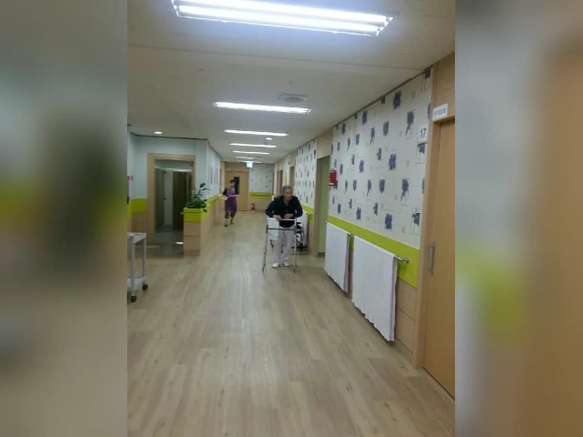 A-시청앞전문요양원 이미지 4