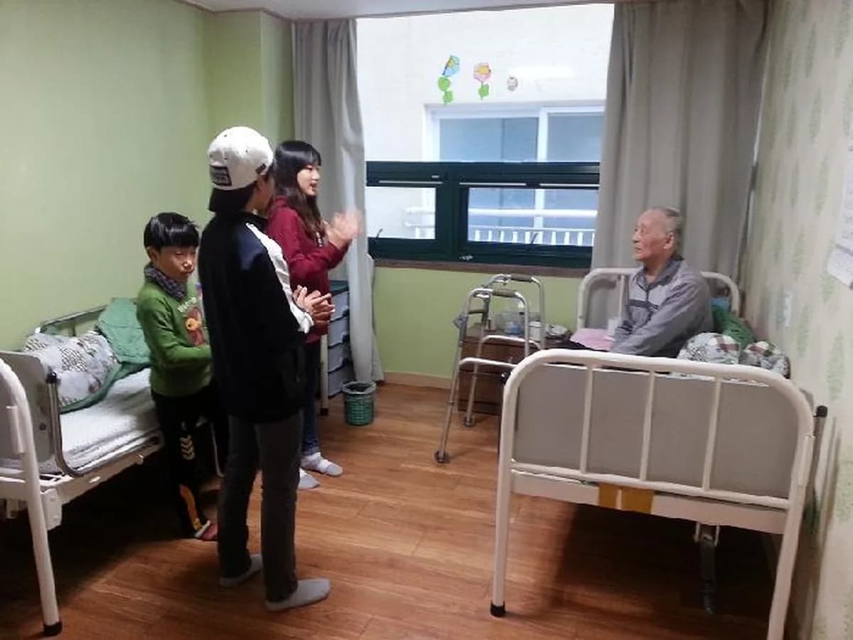 봄날요양원 이미지 2