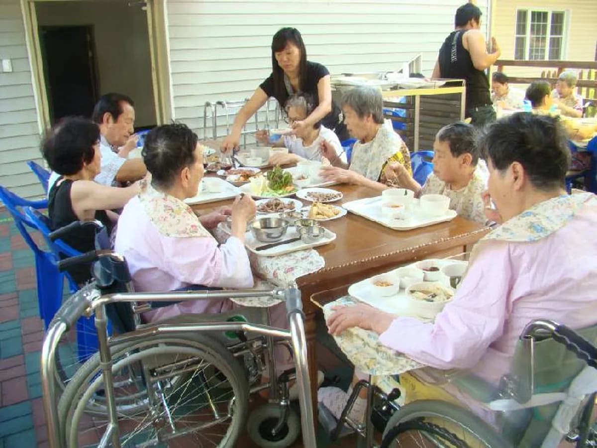 화성노인전문요양원 이미지 6