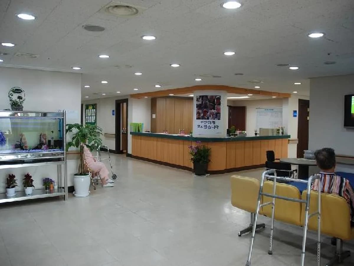 골든청주요양원 이미지 6
