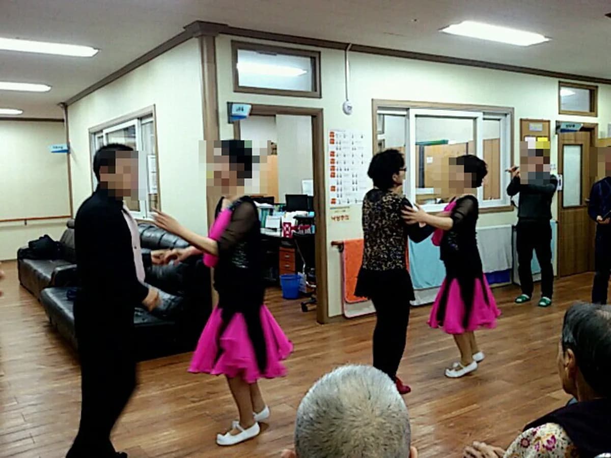 충주치매전문요양원 이미지 8