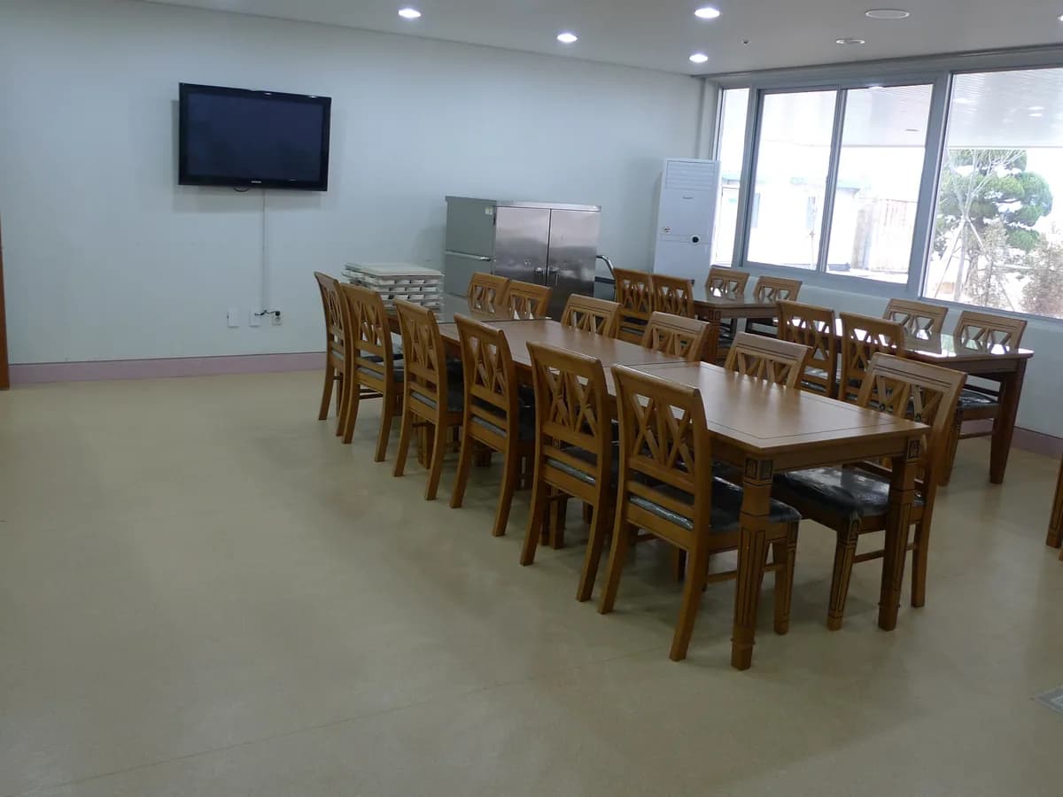 영산노인전문요양원 이미지 4