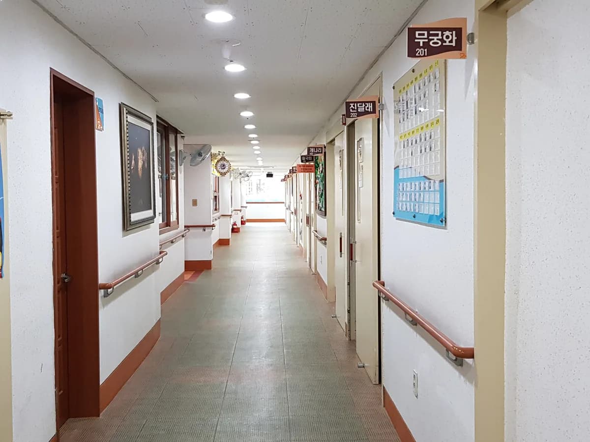 비룡노인전문요양원 이미지 3
