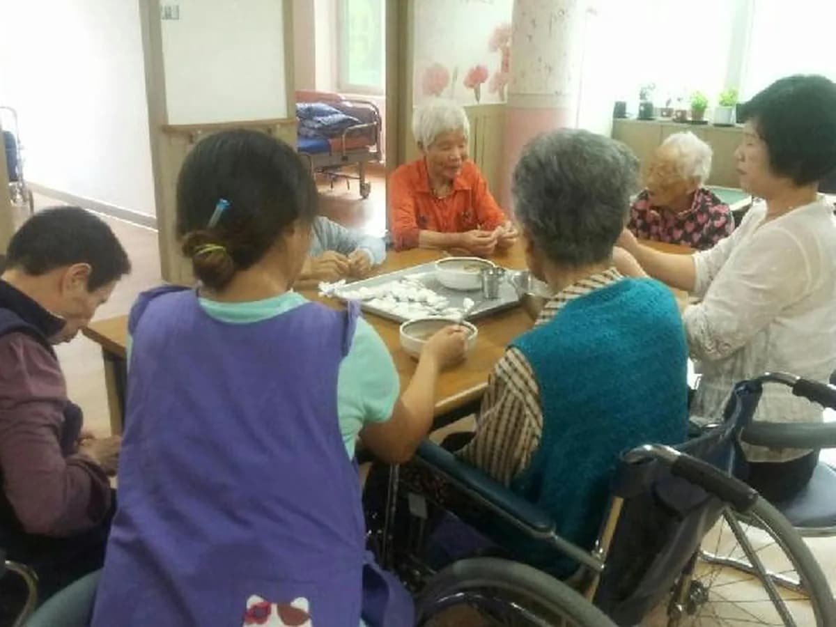 노인요양공동생활가정 사랑가득한집 이미지 6