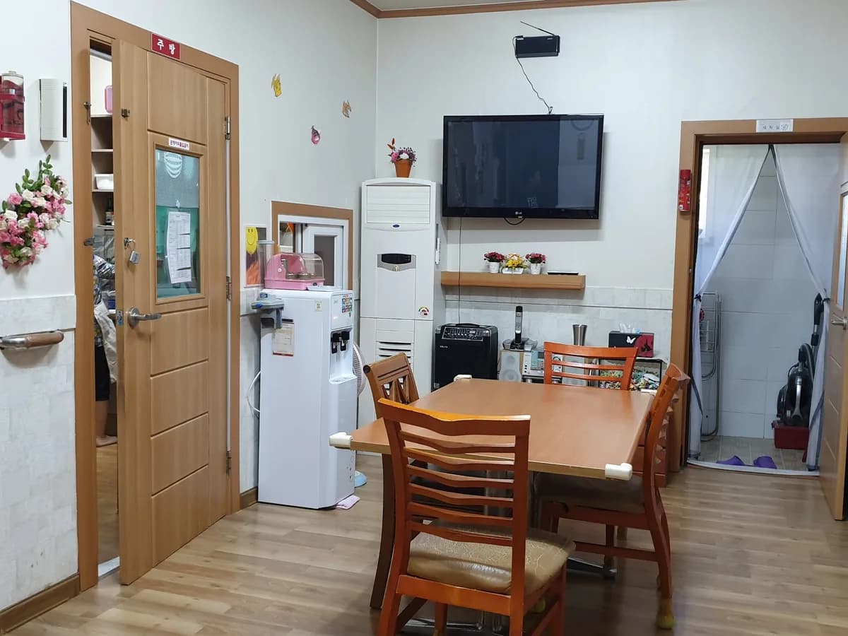 어울림노인요양센터 이미지 8