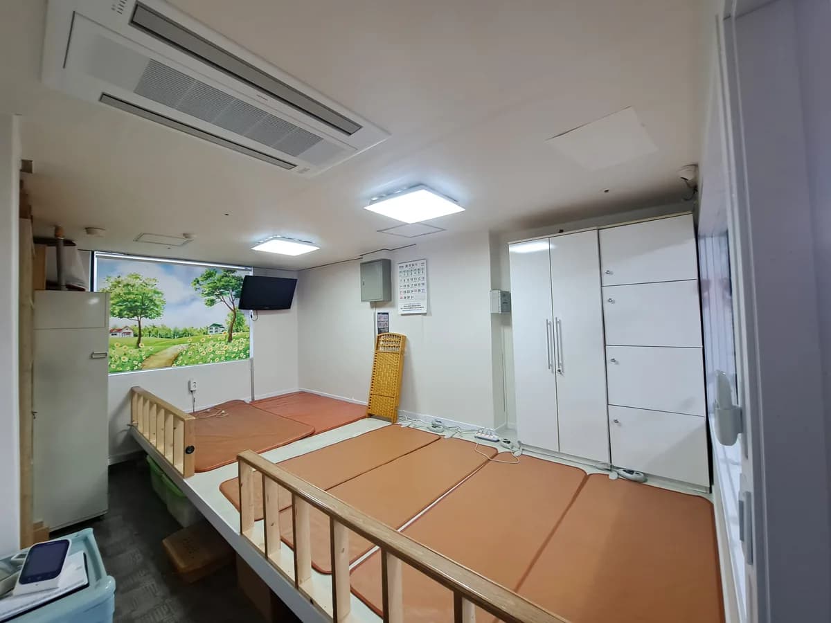 따뜻한동행 데이케어센터 이미지 1