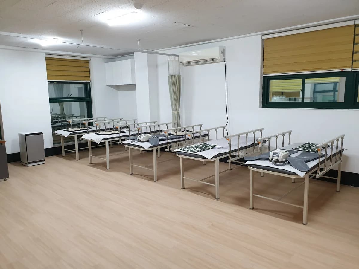 편한재활주간보호센터 이미지 2