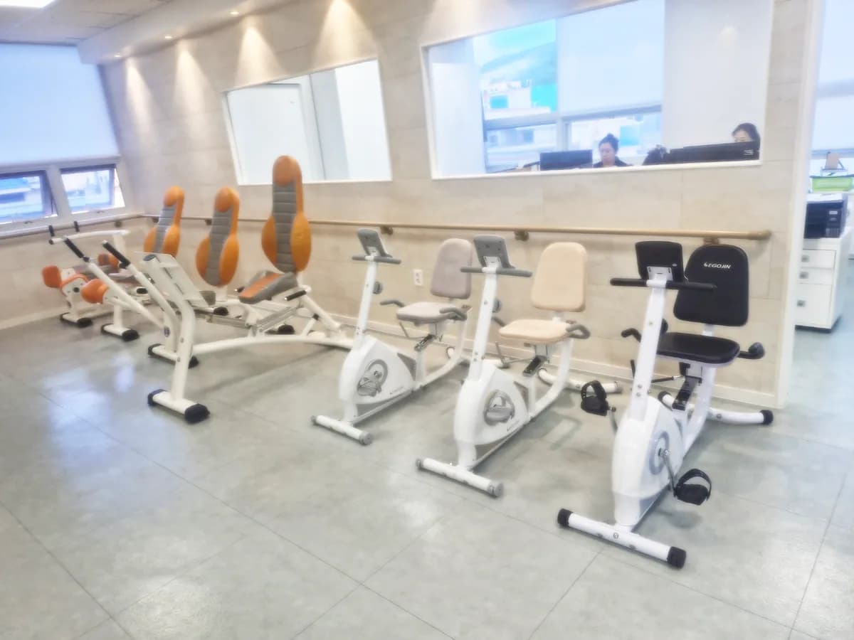 그루터기재활노인주간보호센터 이미지 2