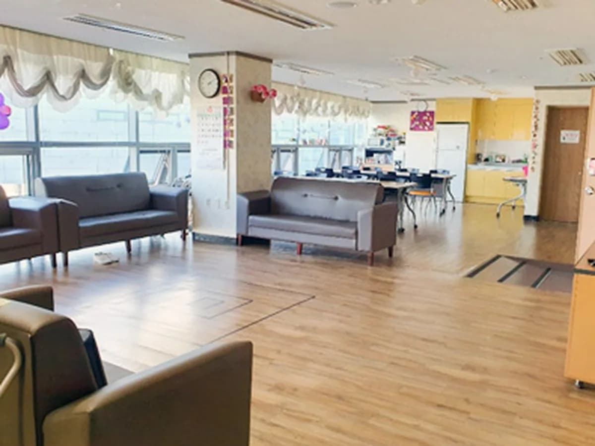 사상구노인복지관 부설 다누림노인주간보호센터 이미지 1