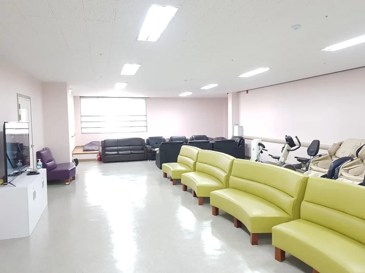 상록수노인종합복지센터 이미지 1