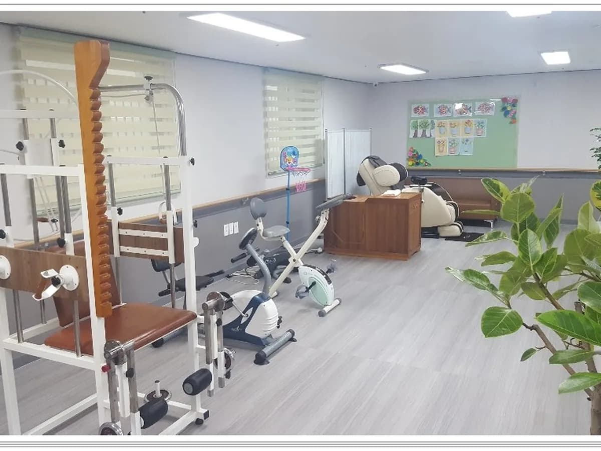 효담채주야간보호센터 이미지 4