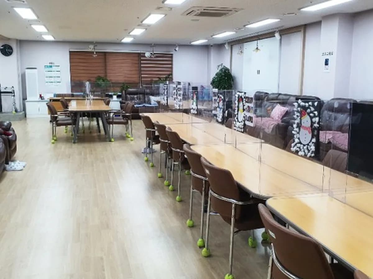 으뜸주야간보호센터 이미지 2