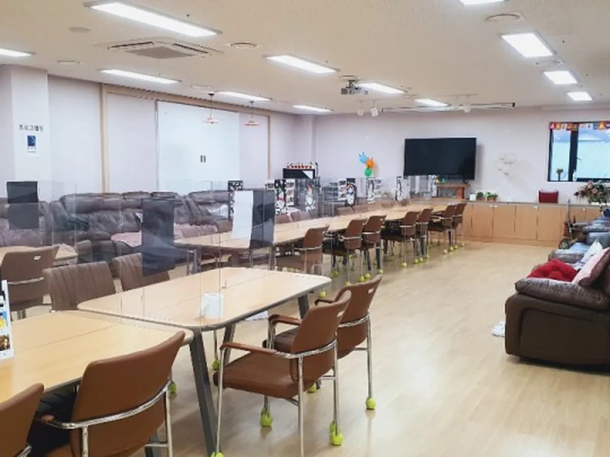 으뜸주야간보호센터 이미지 4
