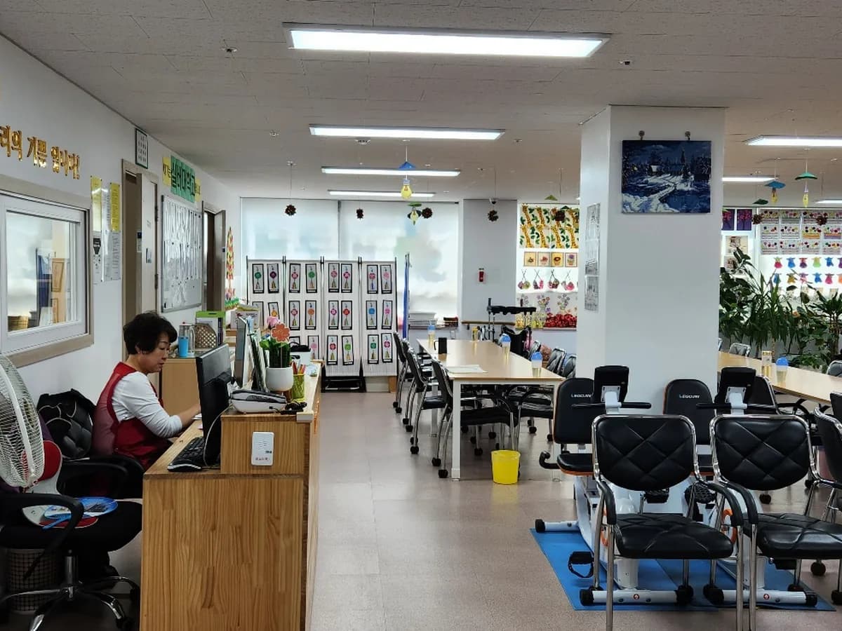 더굿피플주간보호센터 이미지 3