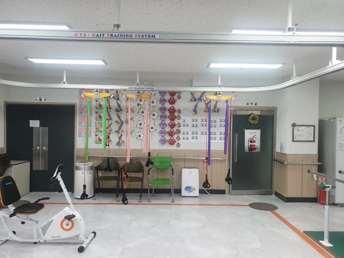 (One+)용인동천노인복지센터 이미지 1