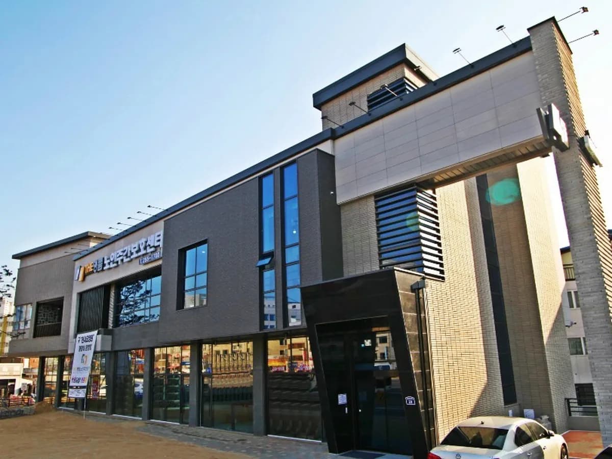 THE명품 노인주간보호센터 이미지 8