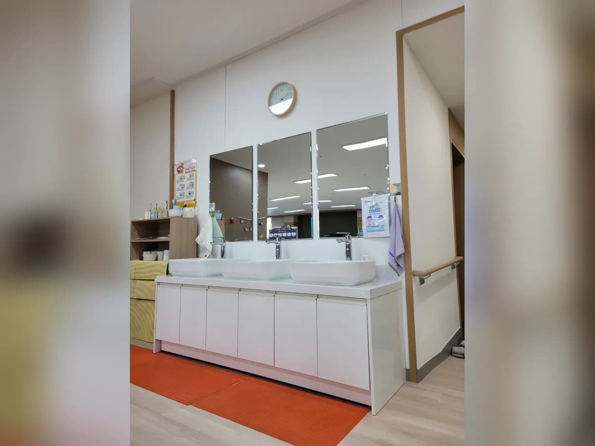 둥굴레둥굴레 주간보호센터 이미지 2