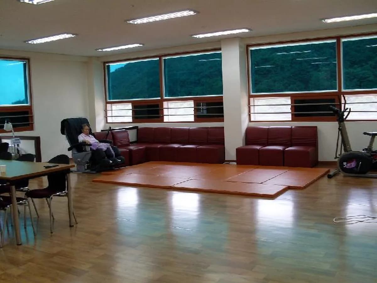 재가노인지원센터 무지개마을 이미지 8