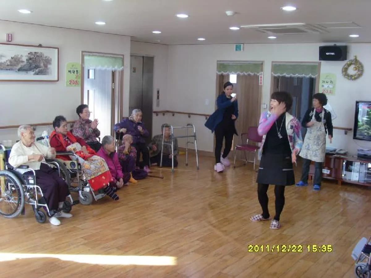 아산노인복지센터 이미지 7