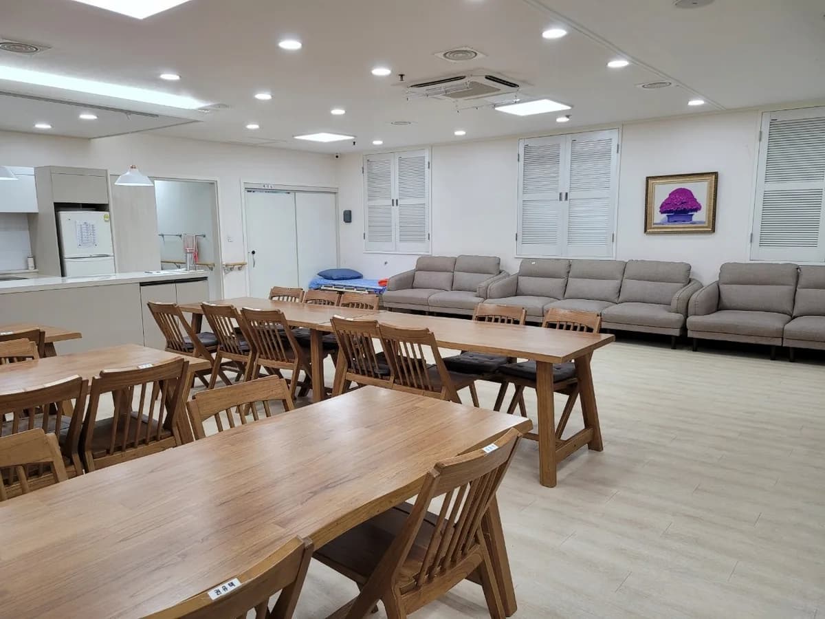 늘푸른집 주야간보호센터 이미지 5