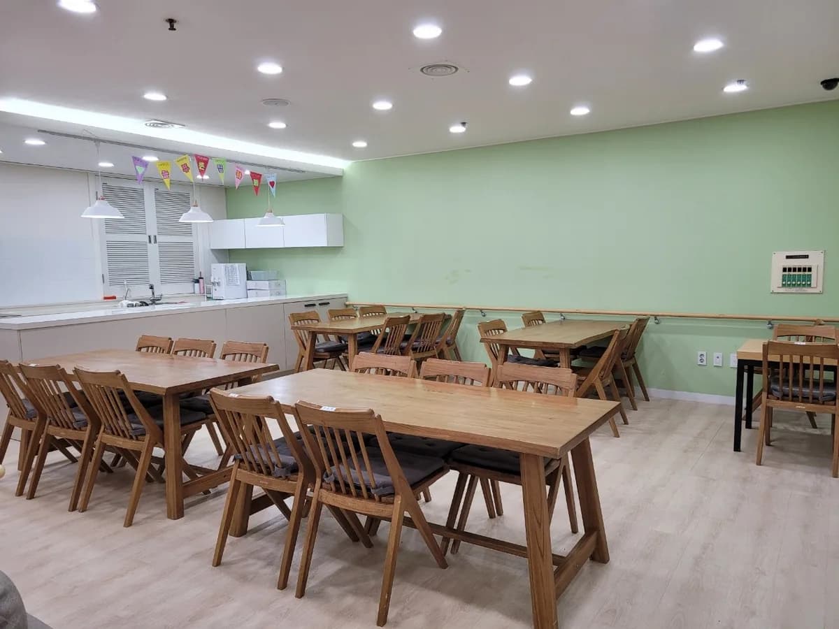늘푸른집 주야간보호센터 이미지 6