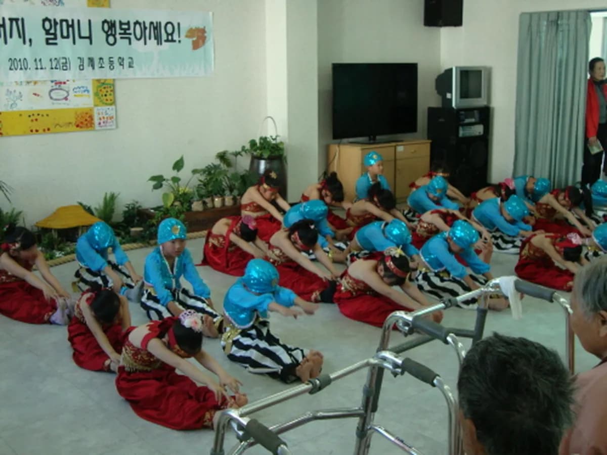 김제노인전문요양원주간센터 이미지 2