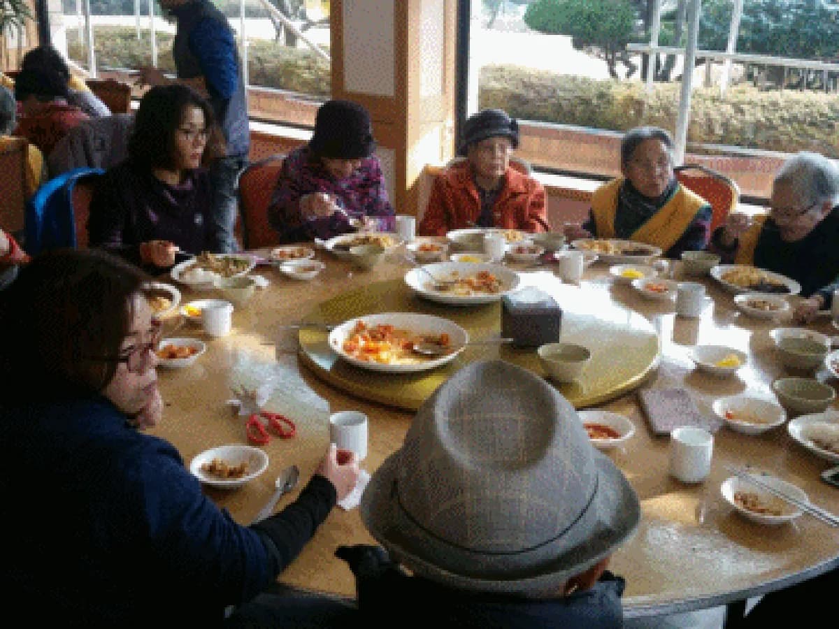 여수시노인복지센터 이미지 2