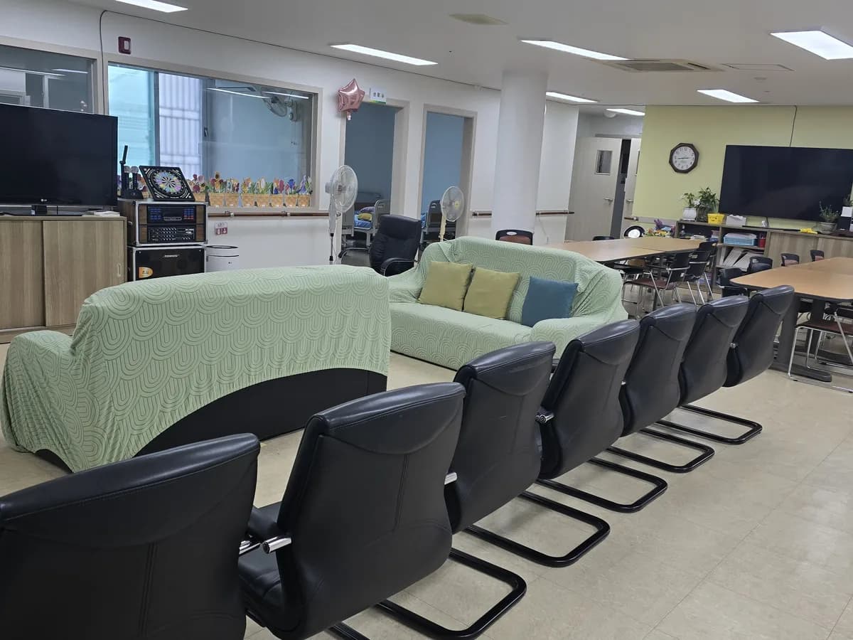 선재 주야간노인센터 이미지 1