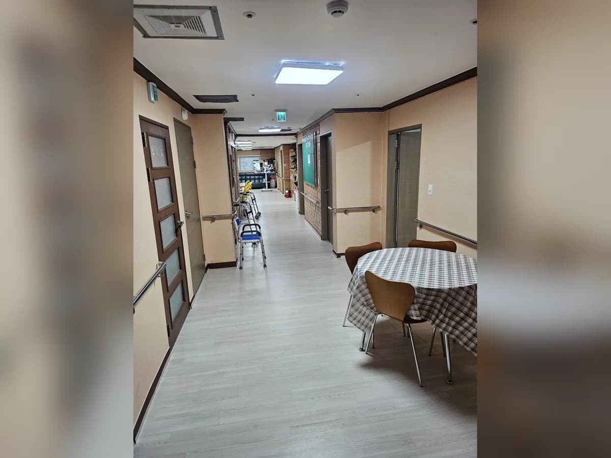 맑은주간보호센터 이미지 2