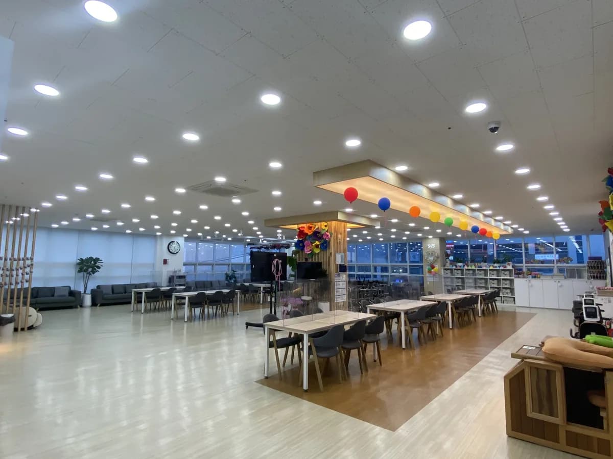 (주)케어링 주간보호센터 창원 진해점 이미지 1
