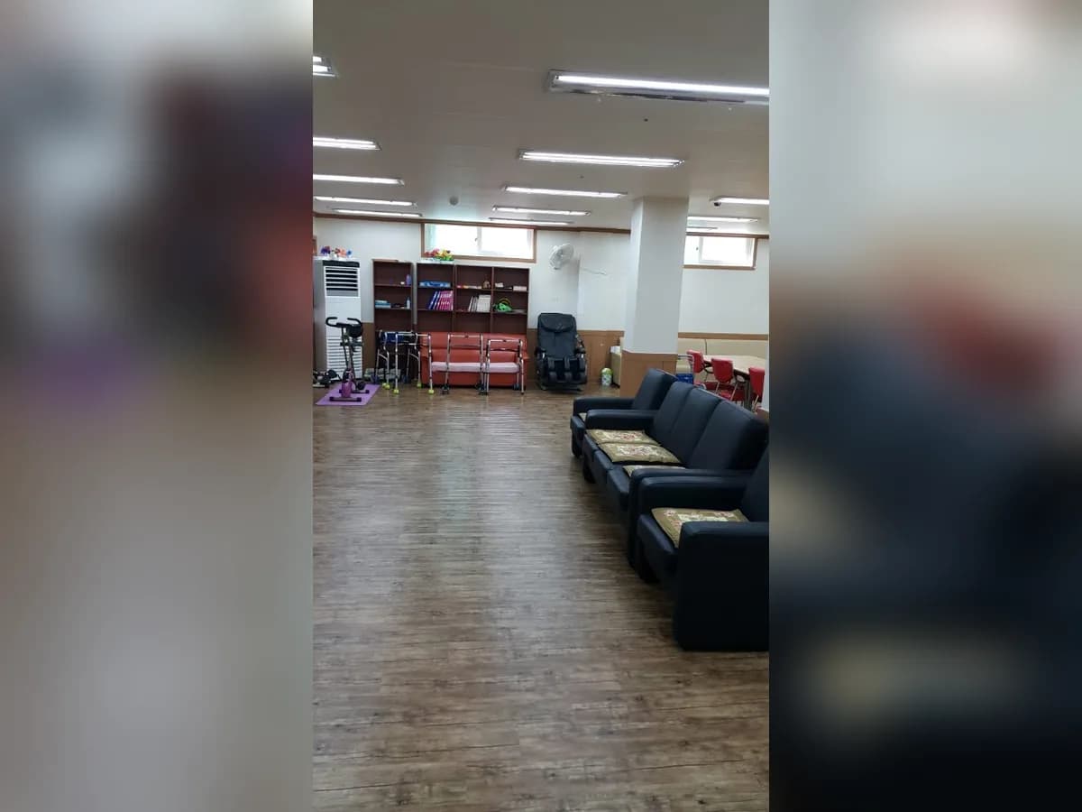 한세(주.야간)노인복지센터 이미지 1