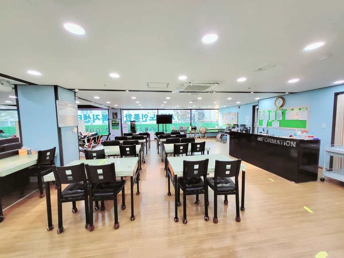 (주)사랑노인복지센터 이미지 2
