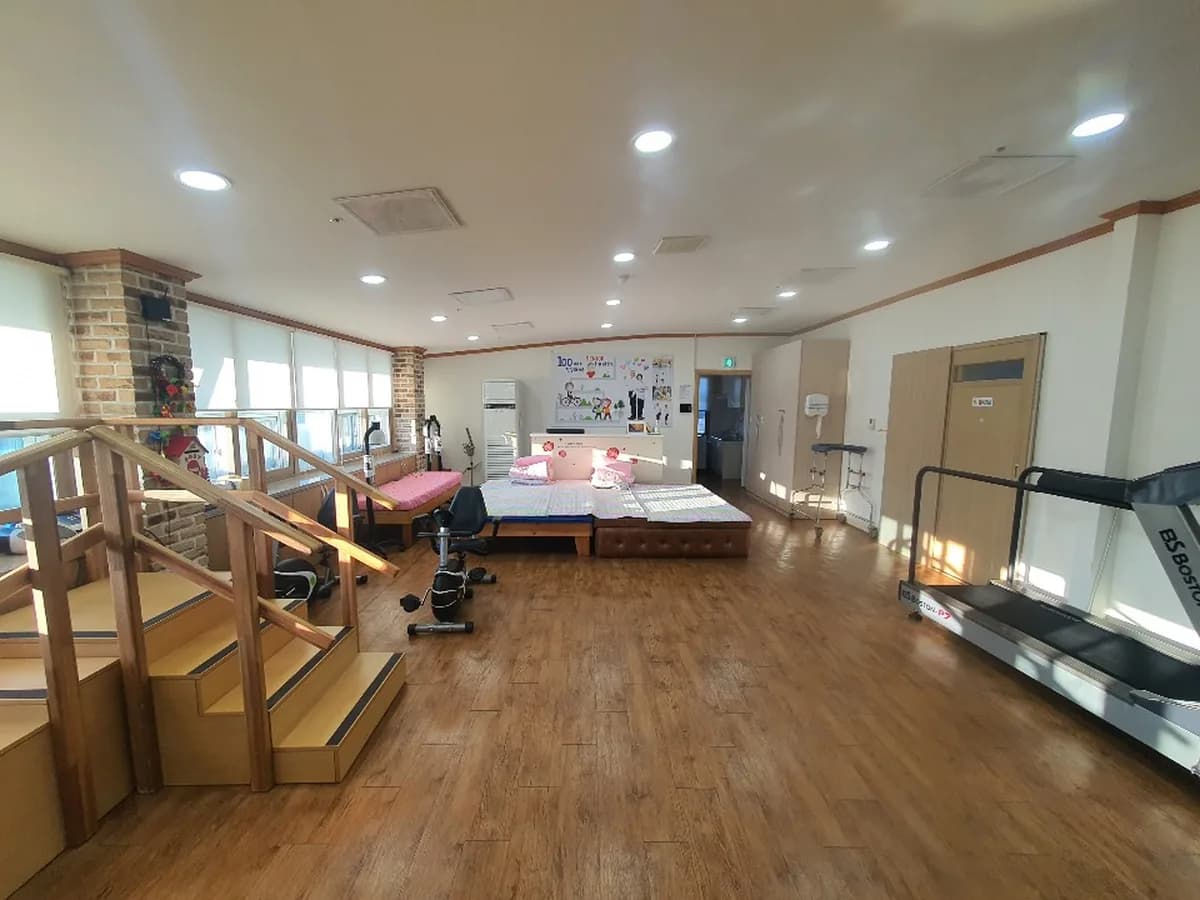 빛고을노인간호센터 이미지 4