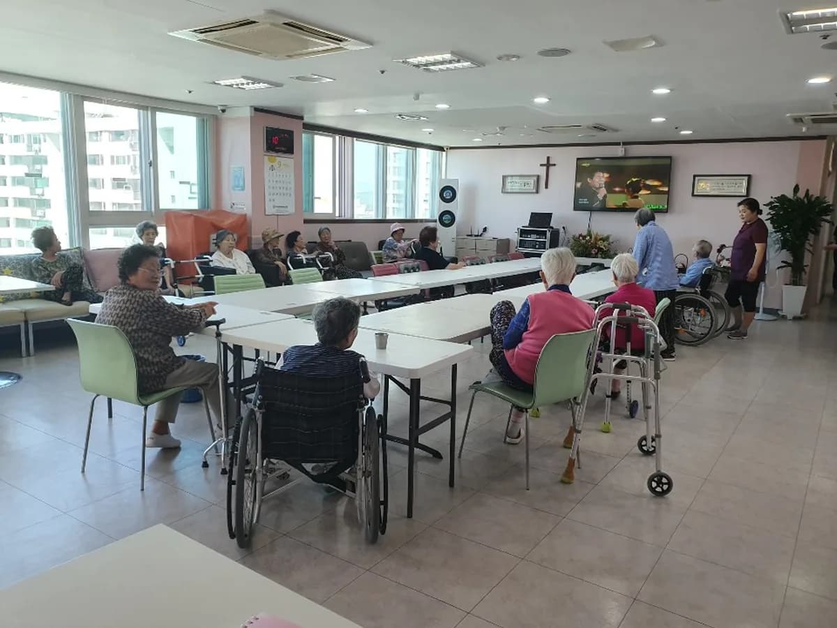 기흥해피주야간보호센터 이미지 6