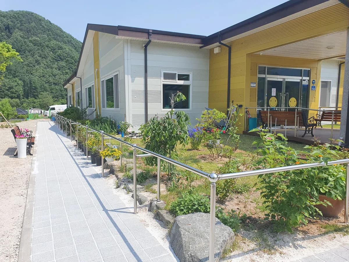 스마일 재가노인복지센터 이미지 1