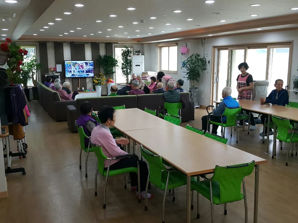 드림안노인복지센터 이미지 2