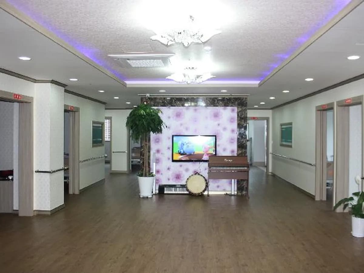 서울실버케어노인요양원 이미지 2