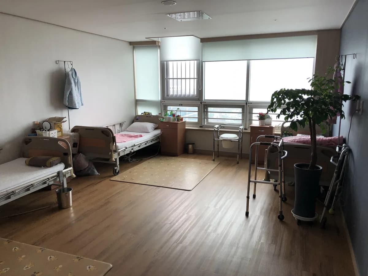 간호박사네요양원 이미지 8