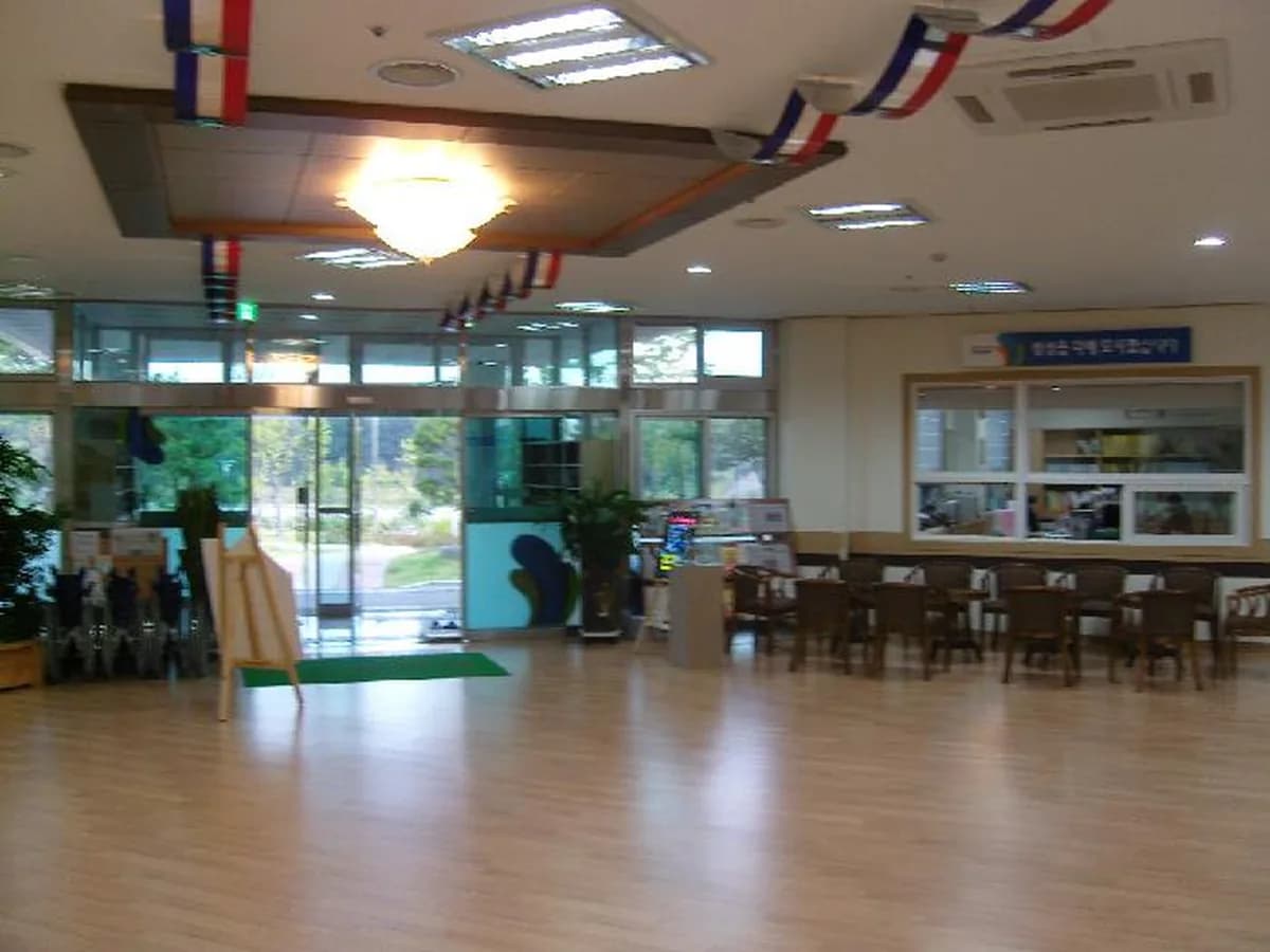 평택시노인전문요양원 이미지 8